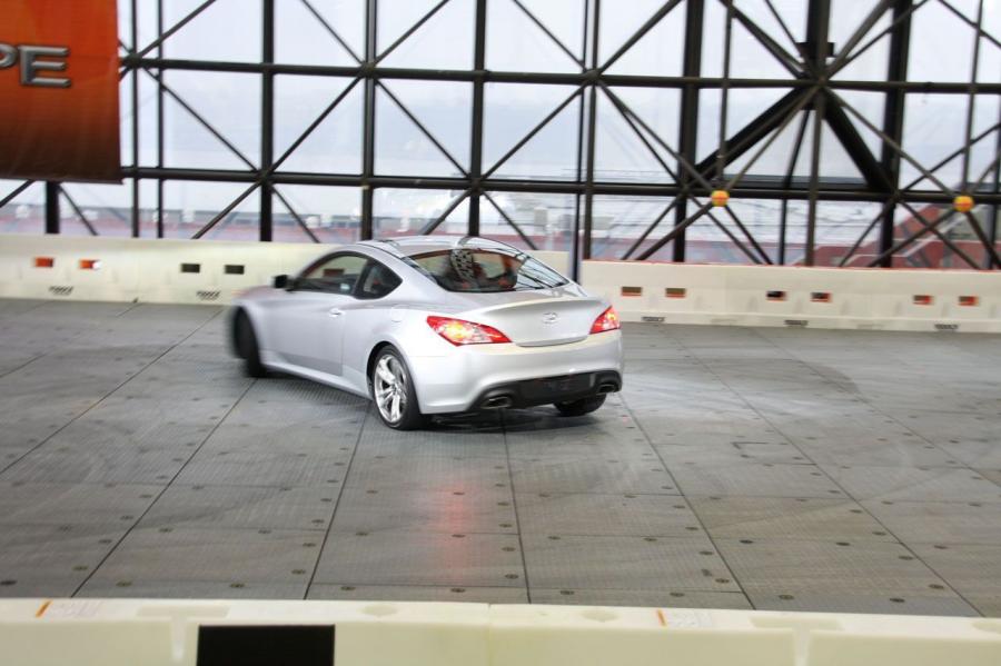  Hyundai Genesis Coupe 2010 года  (фото 294 из 300)